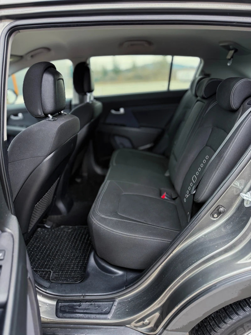 Kia Sportage 1, 7 CRDi, снимка 10 - Автомобили и джипове - 53498000
