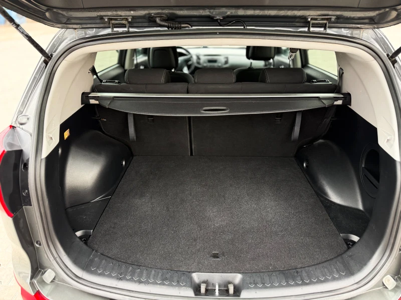 Kia Sportage 1, 7 CRDi, снимка 11 - Автомобили и джипове - 53498000