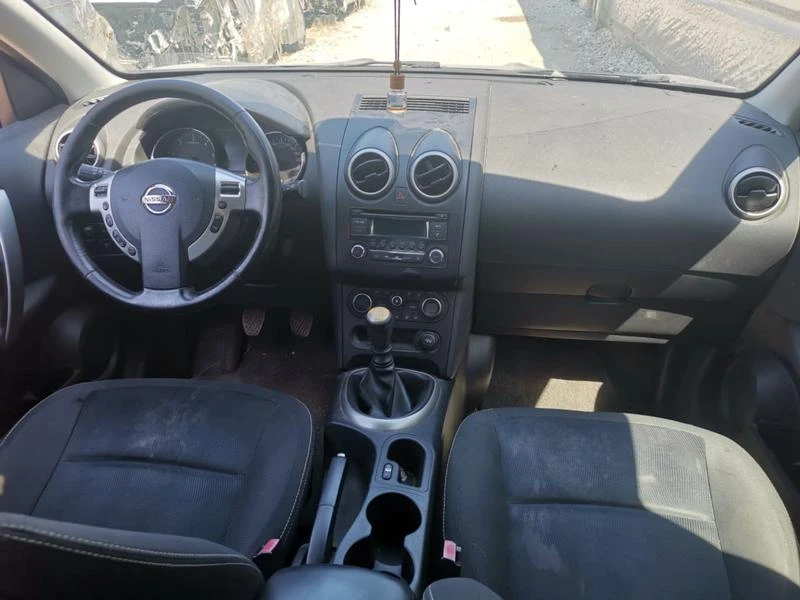 Nissan Qashqai 1.5dci, снимка 8 - Автомобили и джипове - 29964807