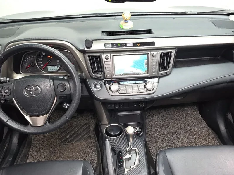 Toyota Rav4 2.5 4Wd 4Th Generation, снимка 7 - Автомобили и джипове - 56497891
