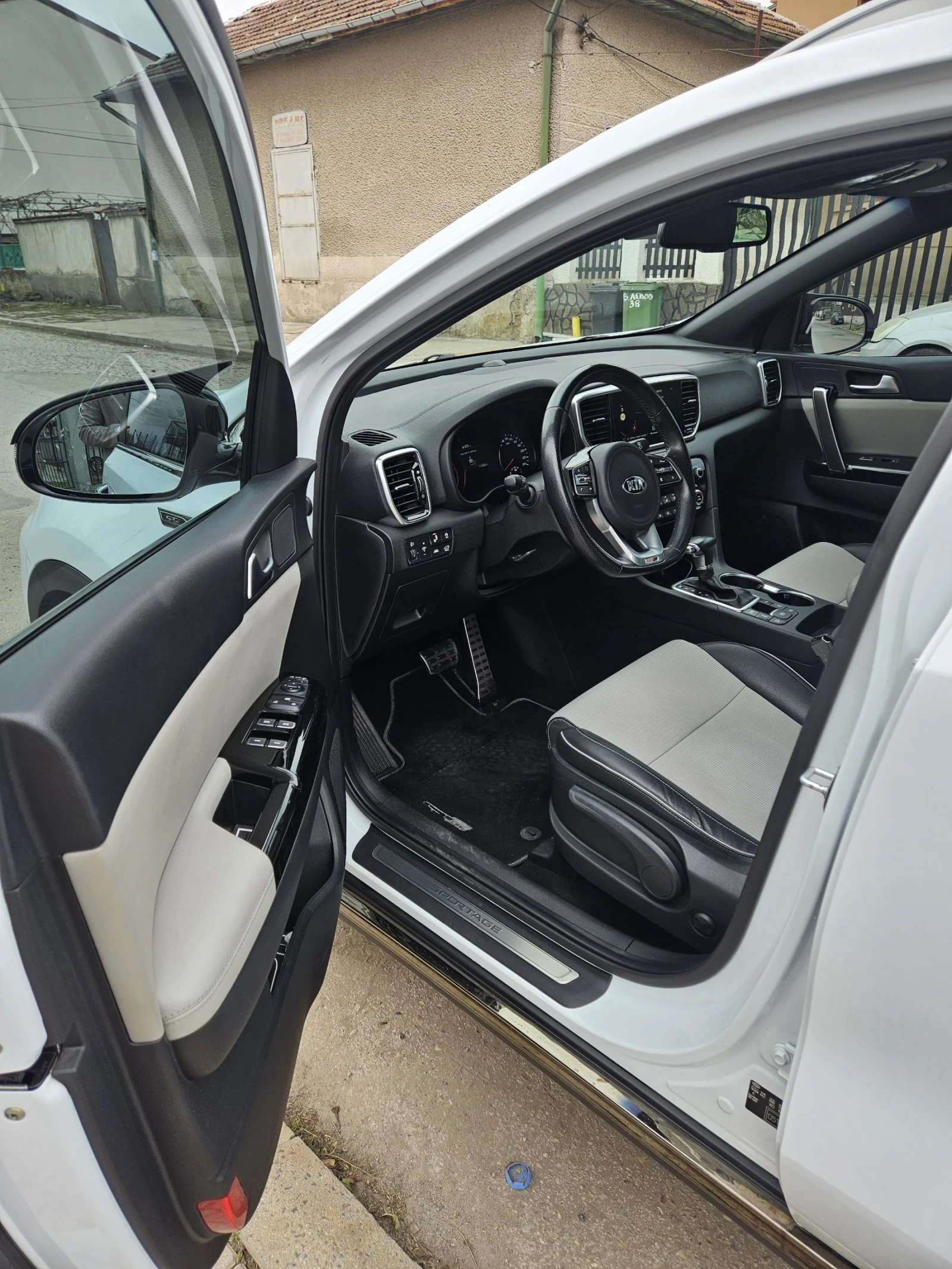 Kia Sportage 2.0 CRDI GT Line 4x4 MHEV Hibrid JBL, снимка 9 - Автомобили и джипове - 53277602