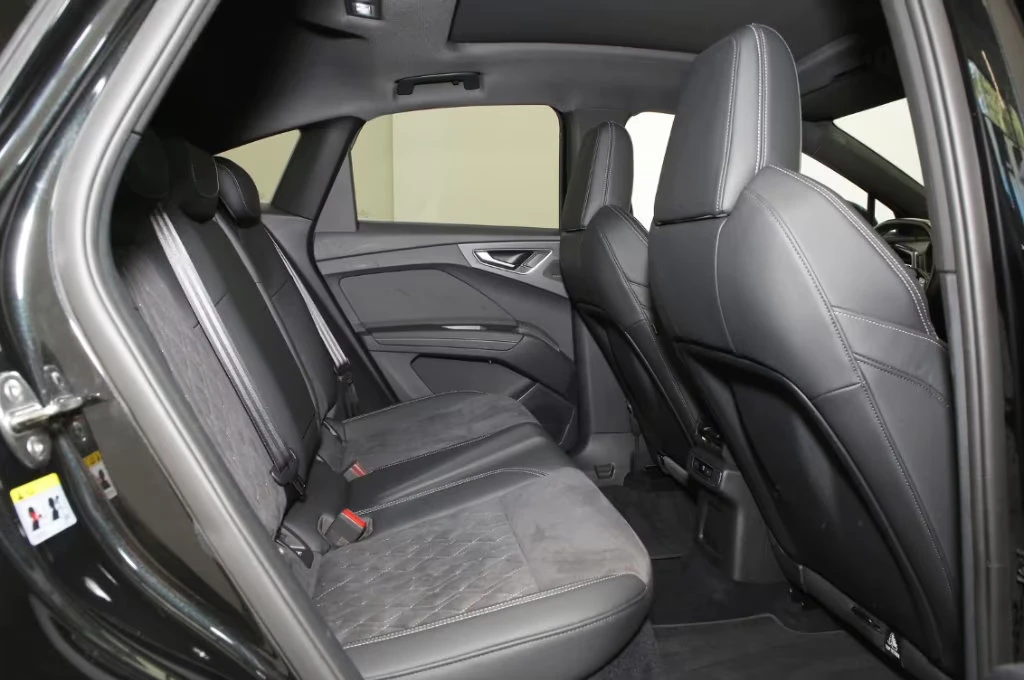 Audi Q4 50e-TRON/299HP/SB/S-LINE/PANO/HUD/MATRIX/CAM/290g | Mobile.bg   13