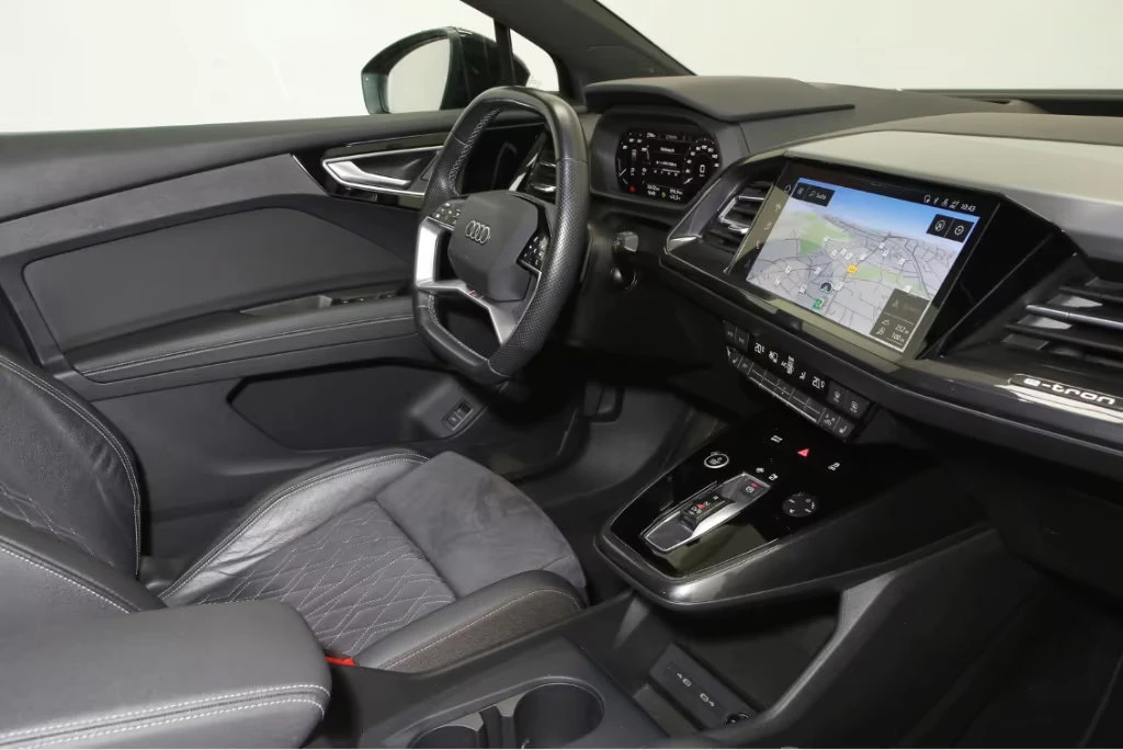 Audi Q4 50e-TRON/299HP/SB/S-LINE/PANO/HUD/MATRIX/CAM/290g | Mobile.bg   12