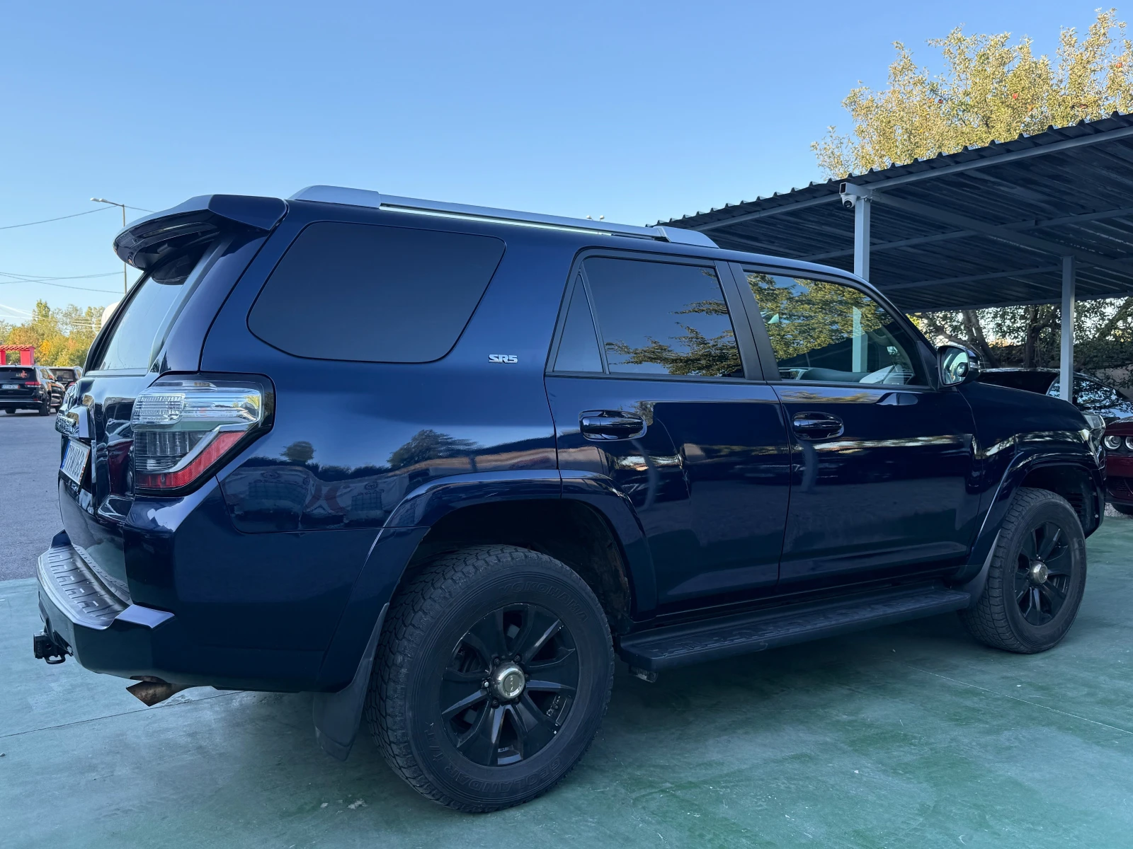 Toyota 4runner SR5, 6+ 1 SEATS - изображение 4