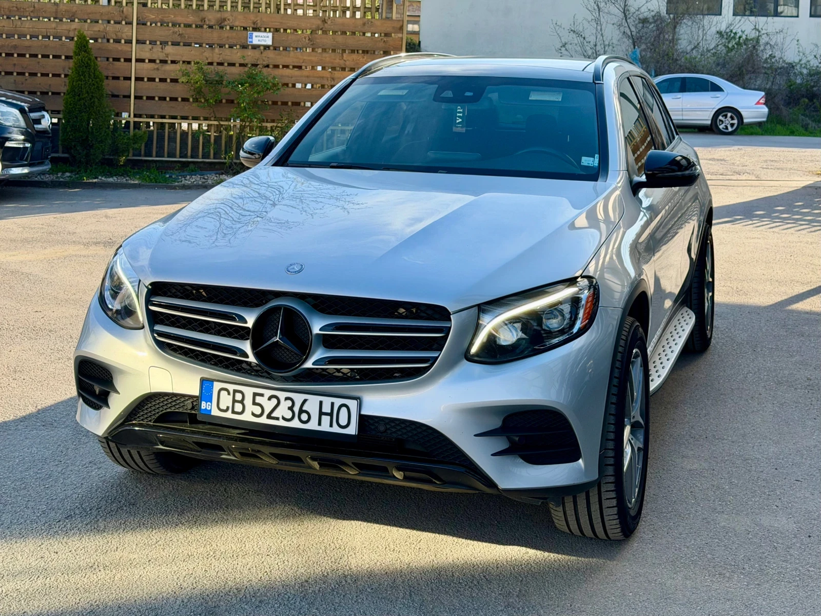 Mercedes-Benz GLC 300 AMG 4-matik, снимка 3 - Автомобили и джипове - 52171738