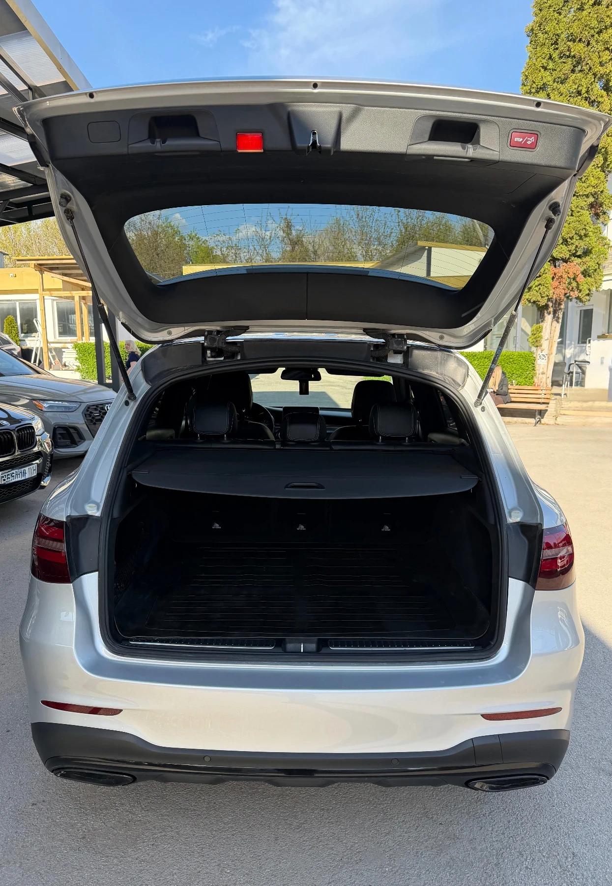 Mercedes-Benz GLC 300 AMG 4-matik, снимка 15 - Автомобили и джипове - 52171738