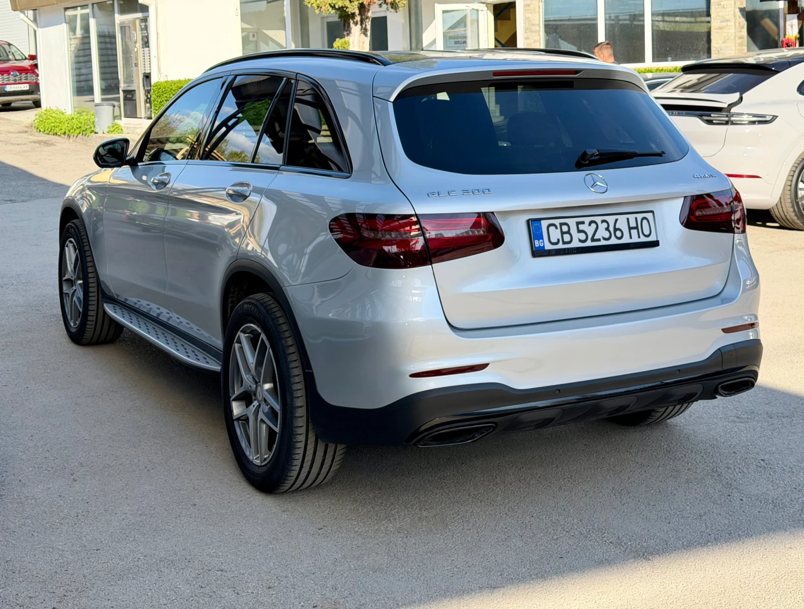 Mercedes-Benz GLC 300 AMG 4-matik, снимка 5 - Автомобили и джипове - 52171738
