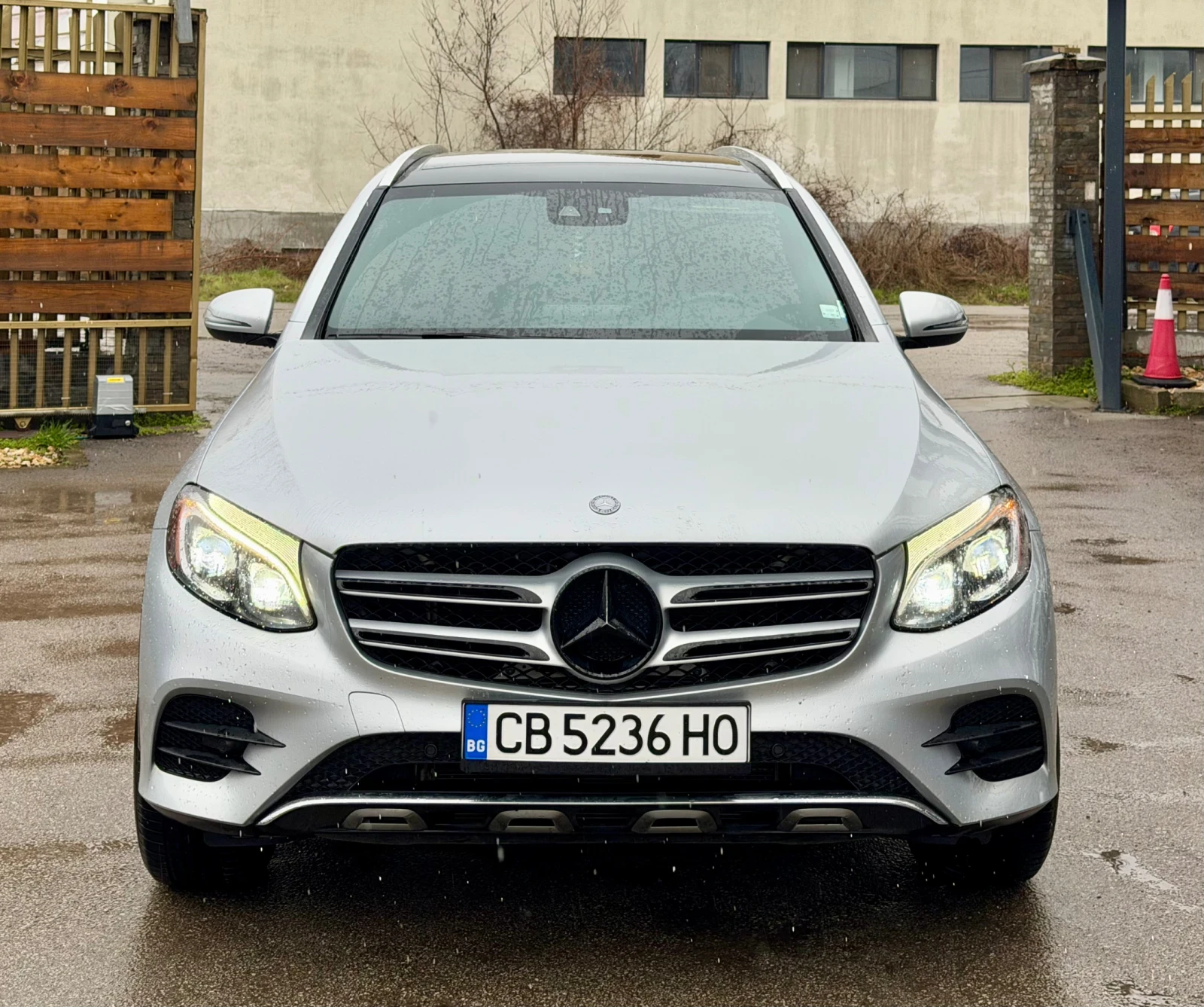 Mercedes-Benz GLC 300 AMG 4-matik, снимка 2 - Автомобили и джипове - 52171738