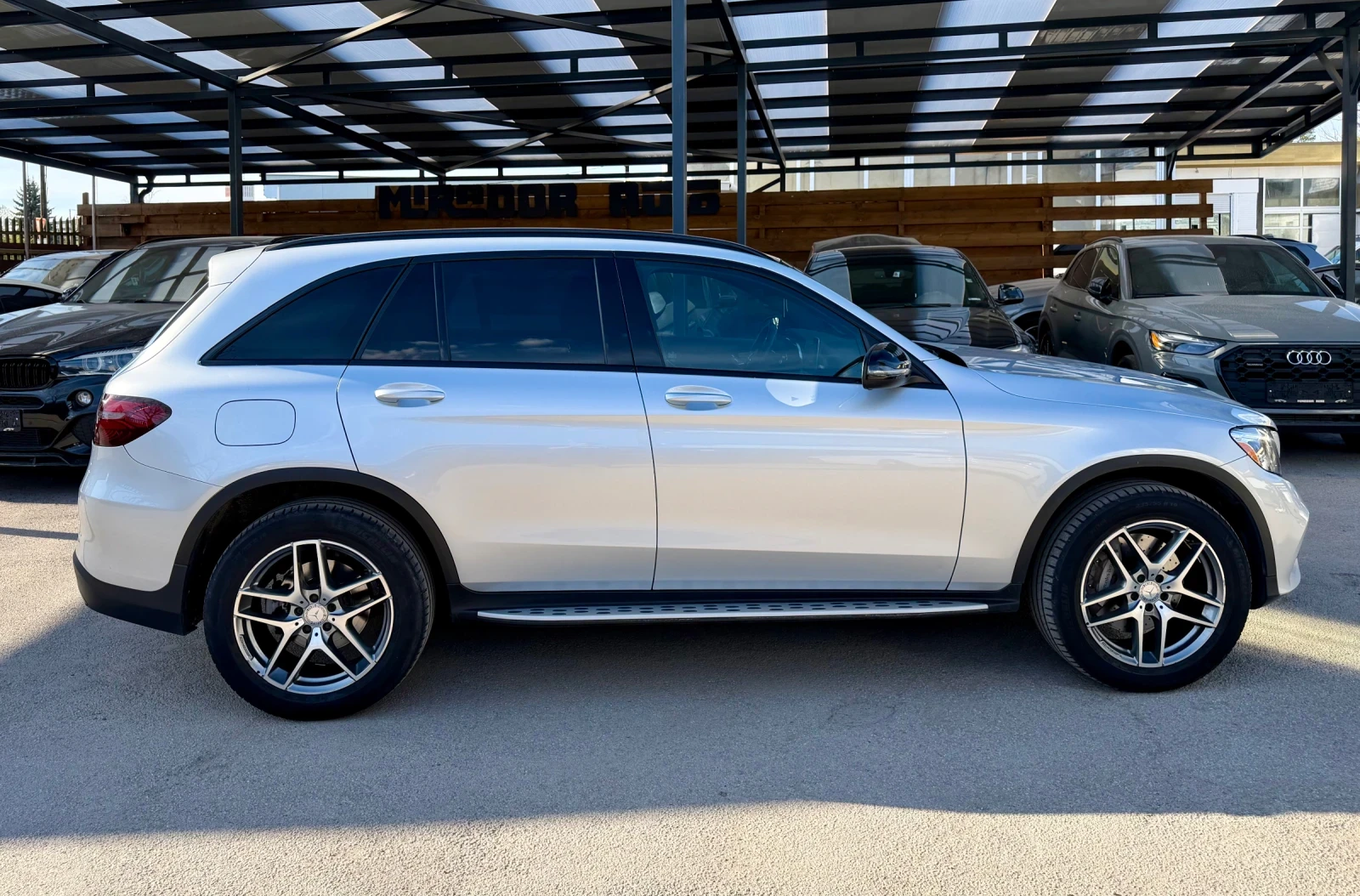 Mercedes-Benz GLC 300 AMG 4-matik, снимка 4 - Автомобили и джипове - 52171738