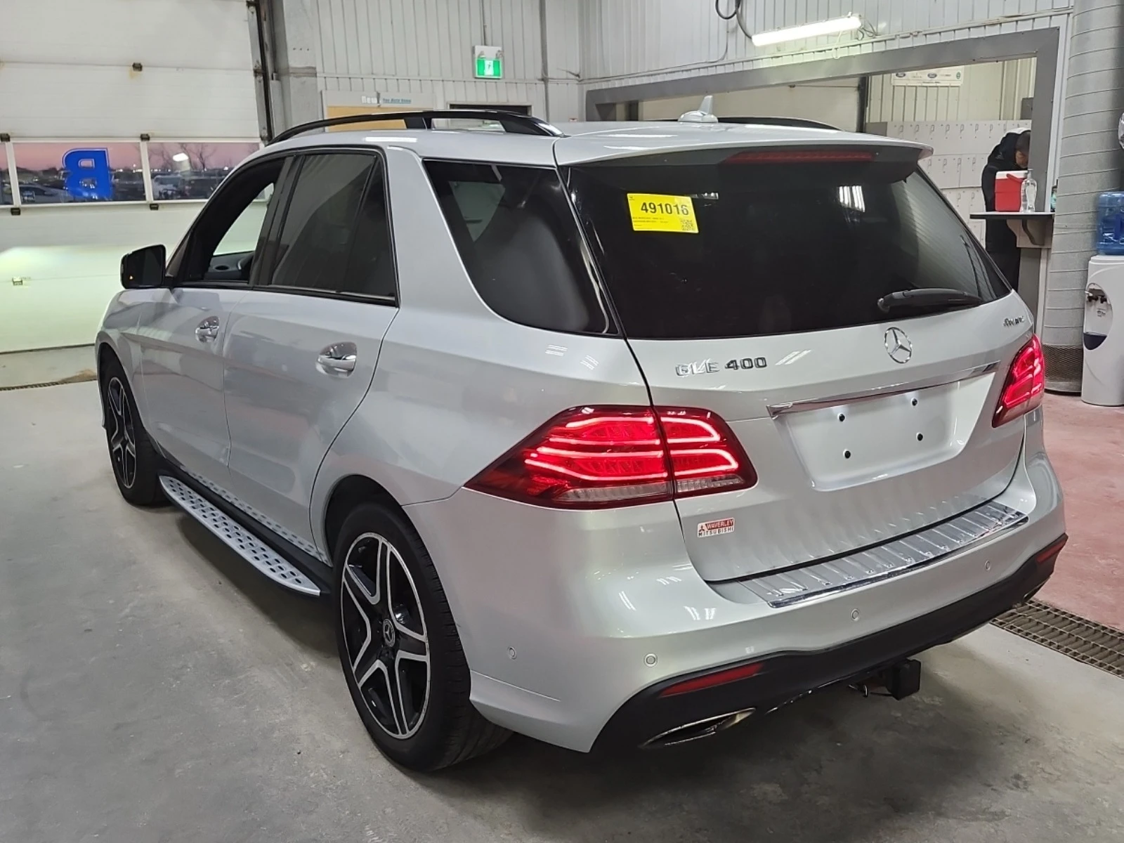 Mercedes-Benz GLE 400  * * CARFAX * * АВТО КРЕДИТ * *  - изображение 4