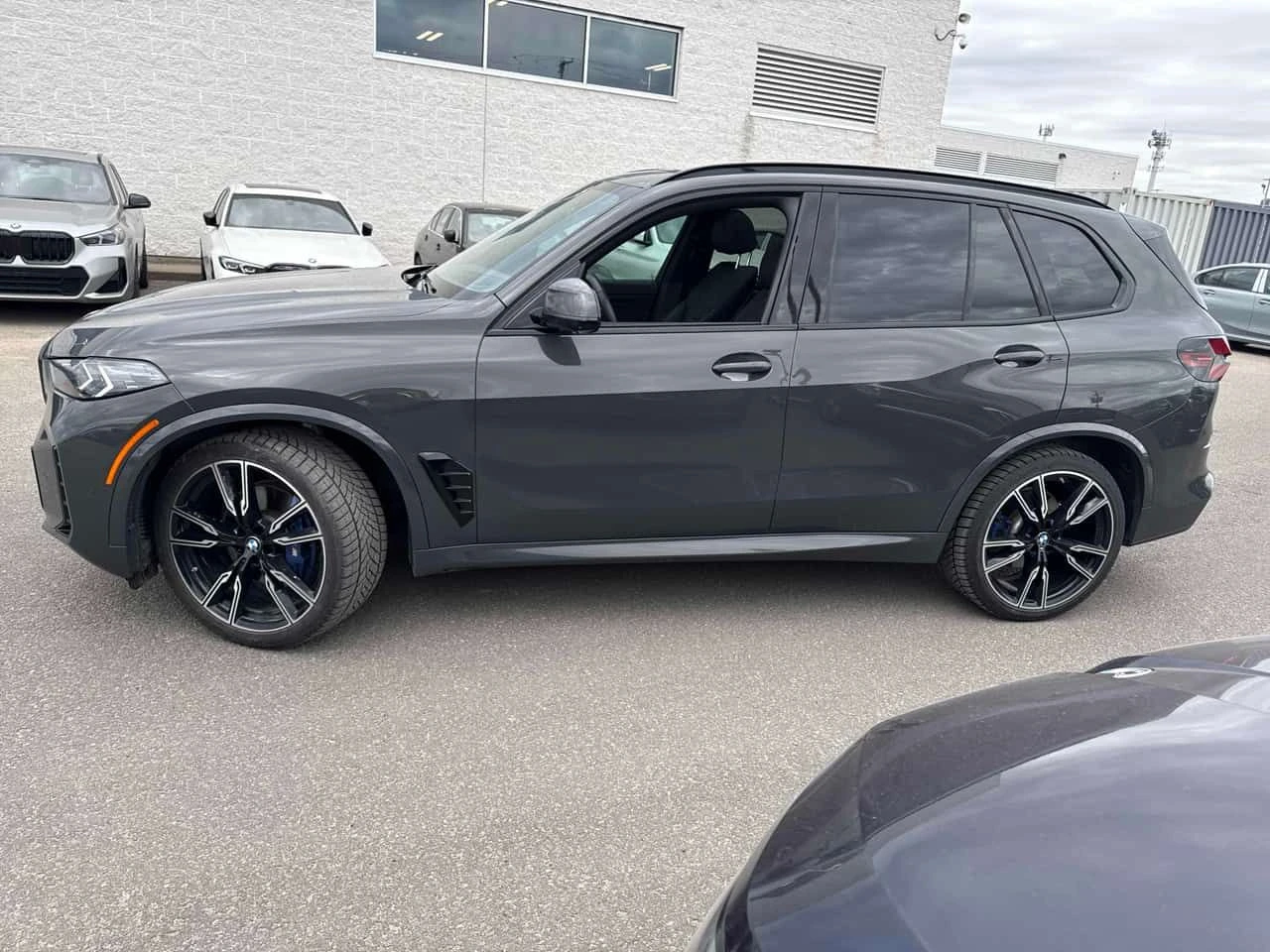 BMW X5 | DISTRONIC | HUD | HARMAN KARDON | 360 | , снимка 2 - Автомобили и джипове - 54360897