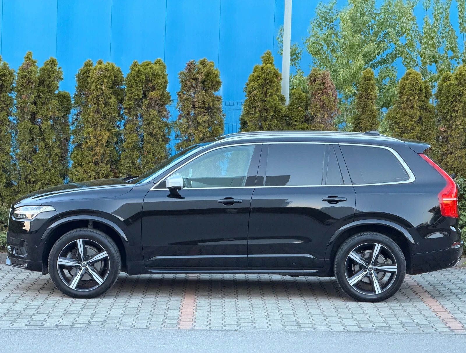 Volvo Xc90 R-DESIGN-ПАНОРАМА-КОЖА-ПОДГРЕВ-KEYLESS GO-7 МЕСТЕН, снимка 7 - Автомобили и джипове - 54570921