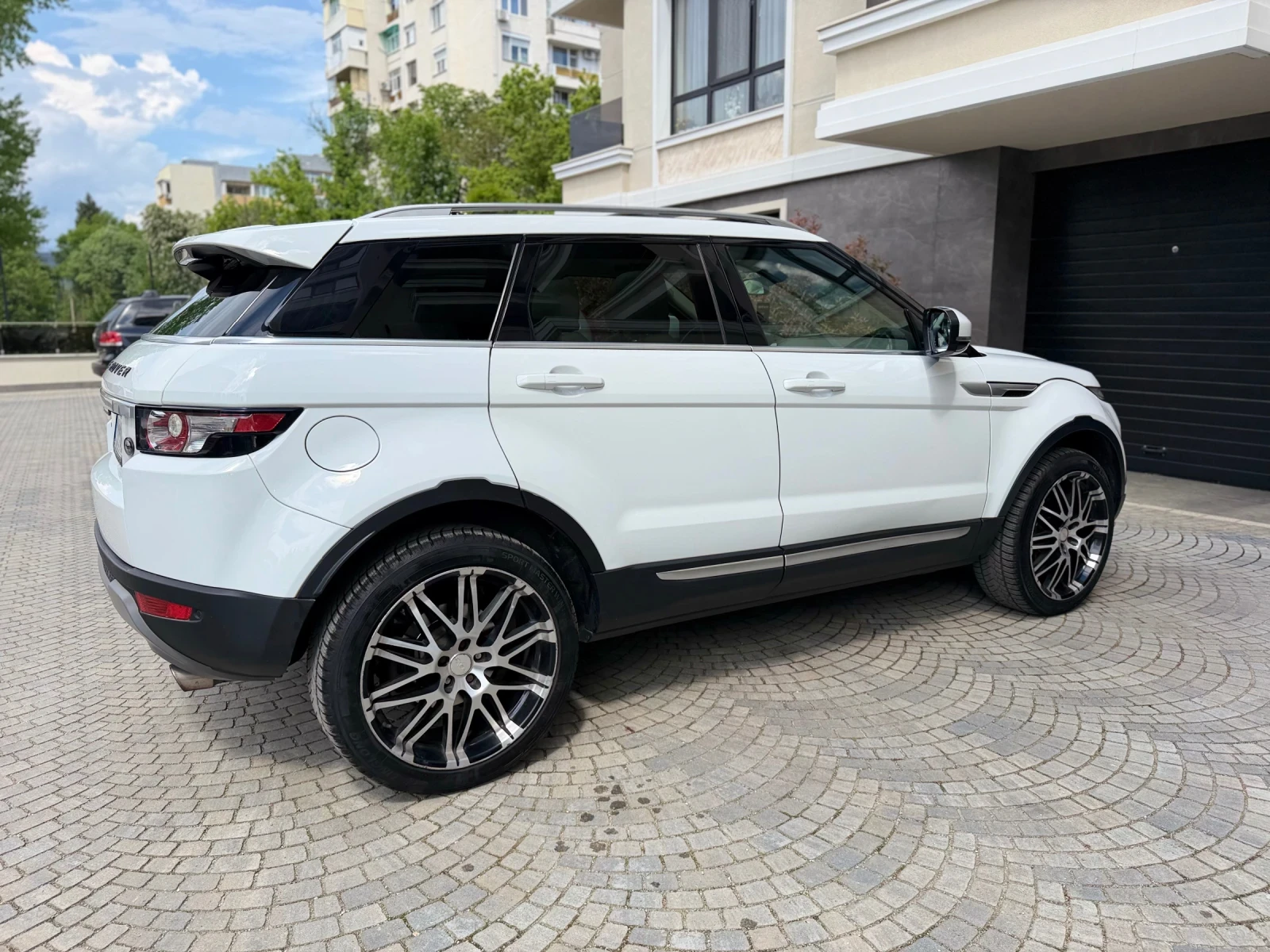 Land Rover Range Rover Evoque 2.0 Si4 Turbo autogeorge.com, снимка 8 - Автомобили и джипове - 54596199