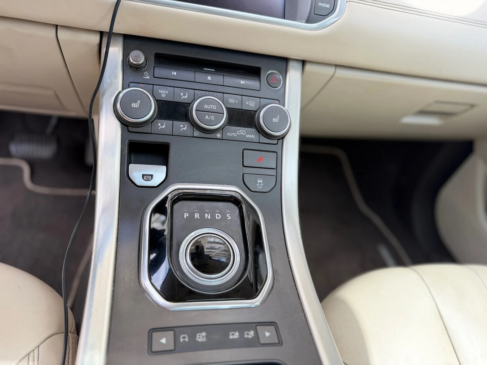 Land Rover Range Rover Evoque 2.0 Si4 Turbo autogeorge.com, снимка 16 - Автомобили и джипове - 54596199