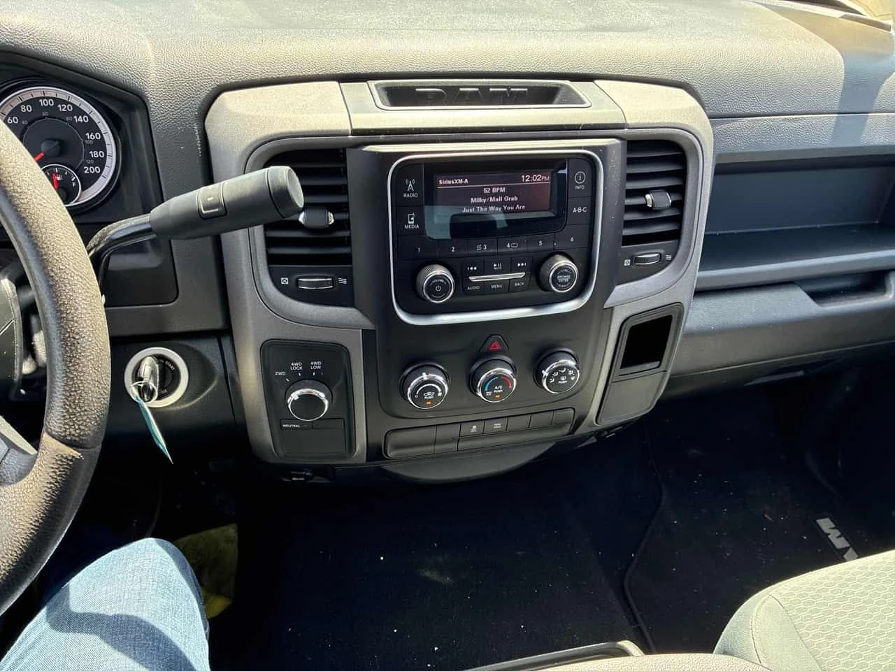 Dodge RAM 1500 * ST * 5.7 * ЛИЦЕНЗИРАН ДИЛЪР * АВТОКРЕДИТ, снимка 9 - Автомобили и джипове - 54628460