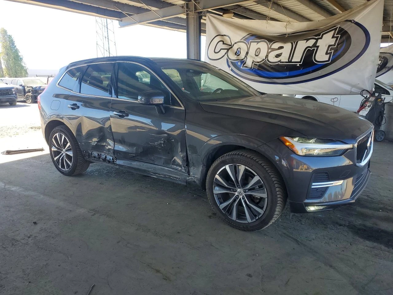 Volvo XC60 2.0l B5 Momentum, снимка 4 - Автомобили и джипове - 54731293