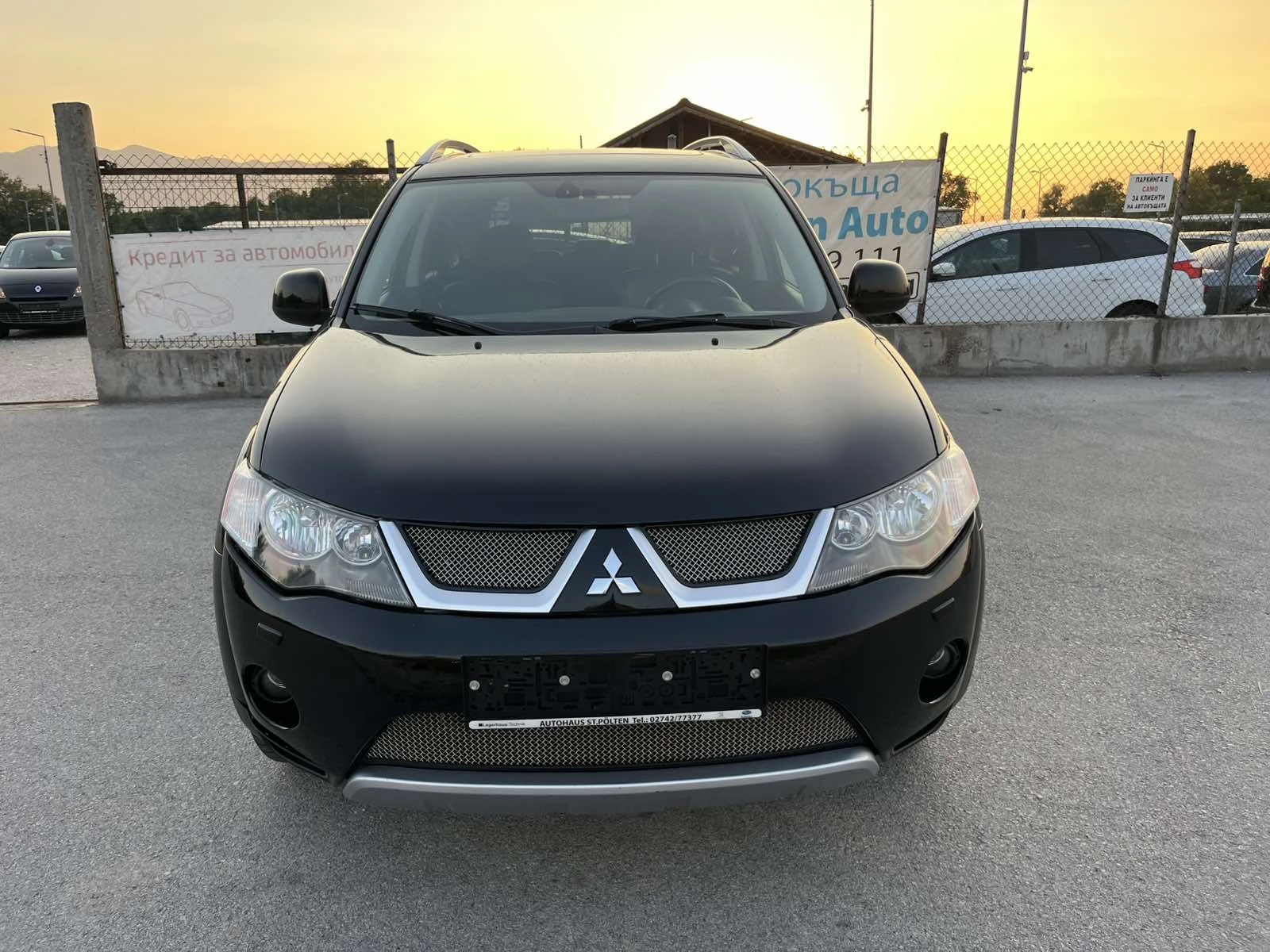 Mitsubishi Outlander 2.4I 170кс 4Х4 АВТОМАТ КЛИМАТИК NAVI, снимка 2 - Автомобили и джипове - 55076029
