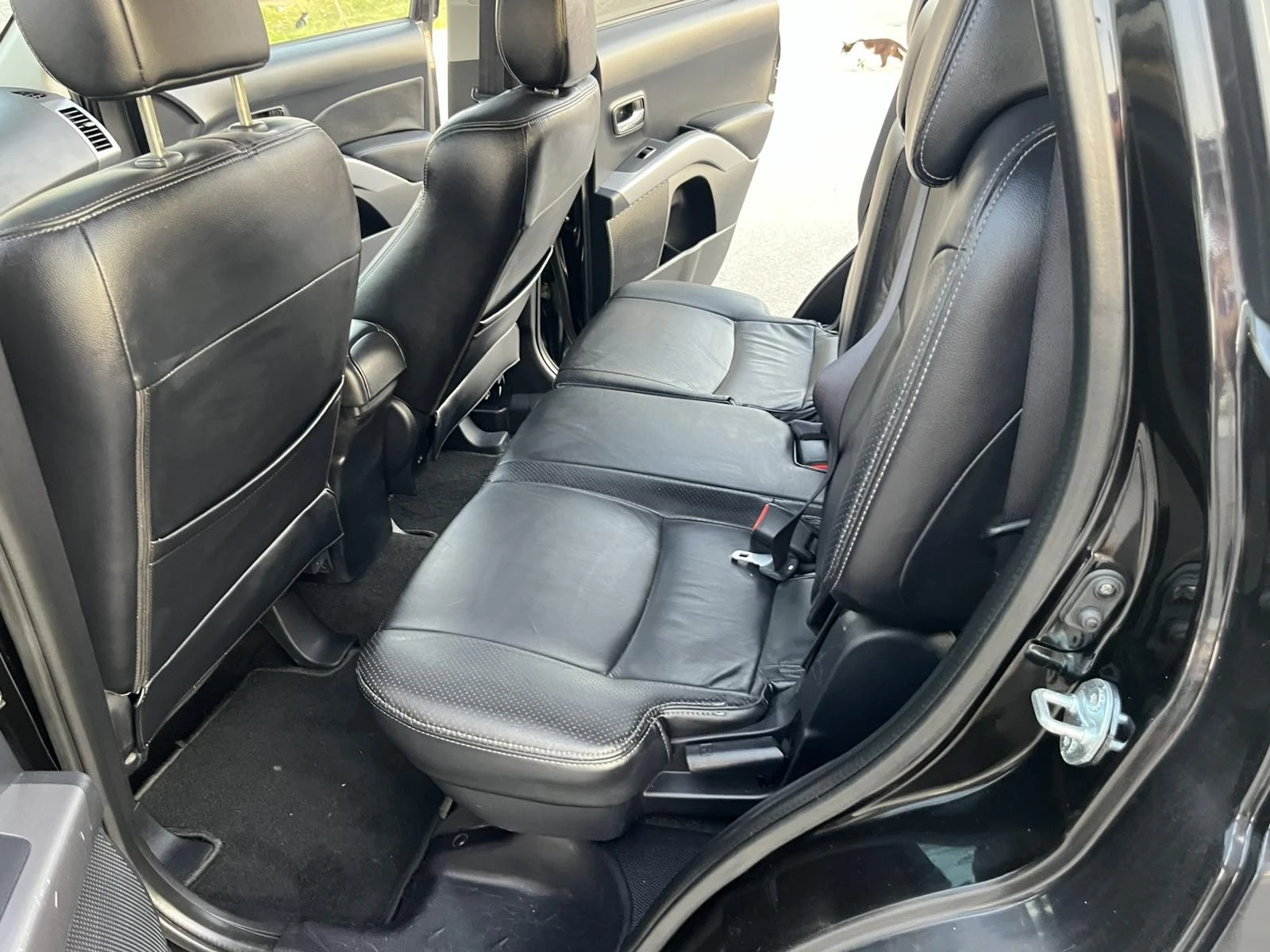 Mitsubishi Outlander 2.4I 170кс 4Х4 АВТОМАТ КЛИМАТИК NAVI, снимка 9 - Автомобили и джипове - 55076029