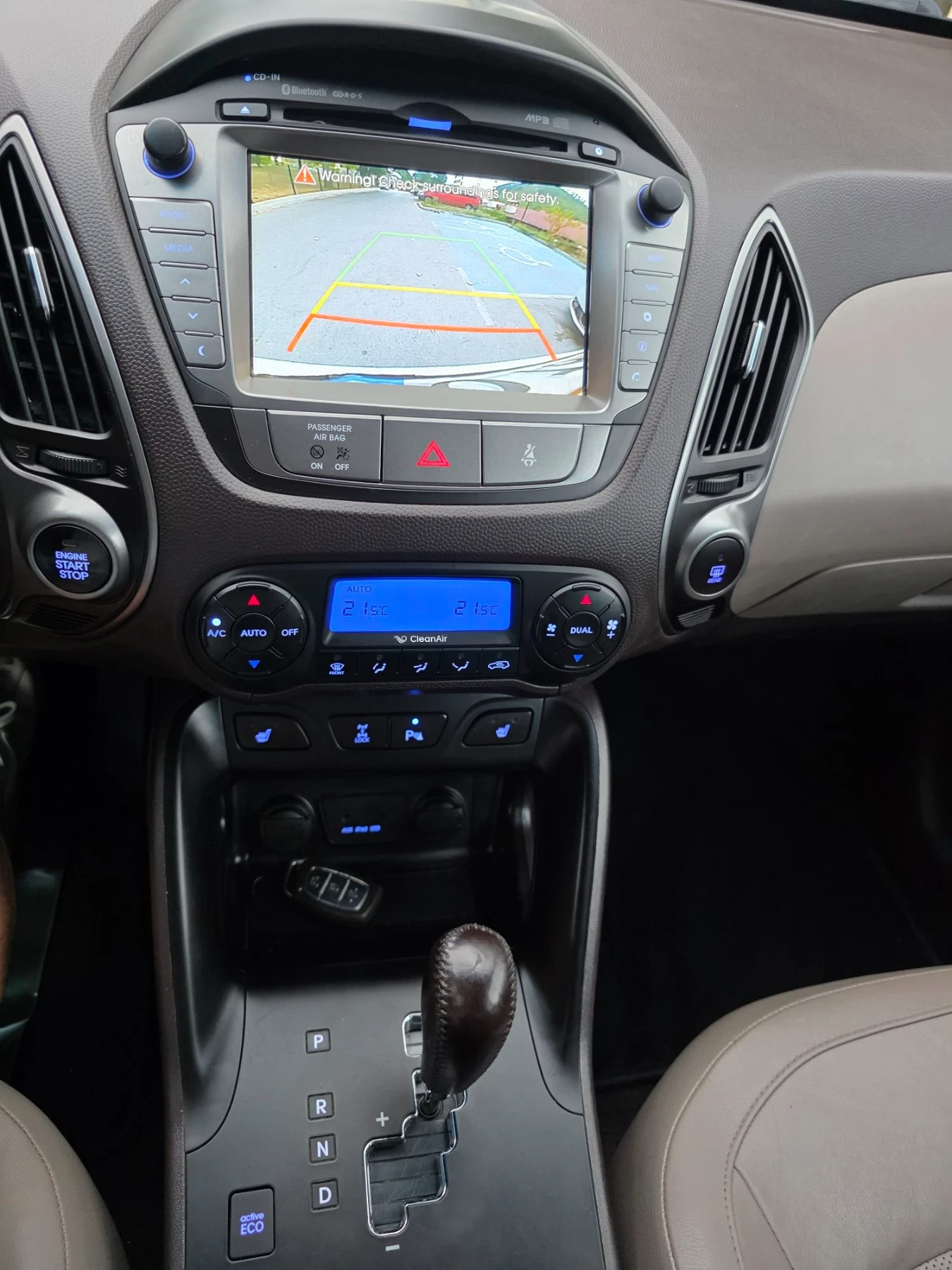 Hyundai IX35 2.0 CRDI 4WD KeyyGo, снимка 15 - Автомобили и джипове - 56248403
