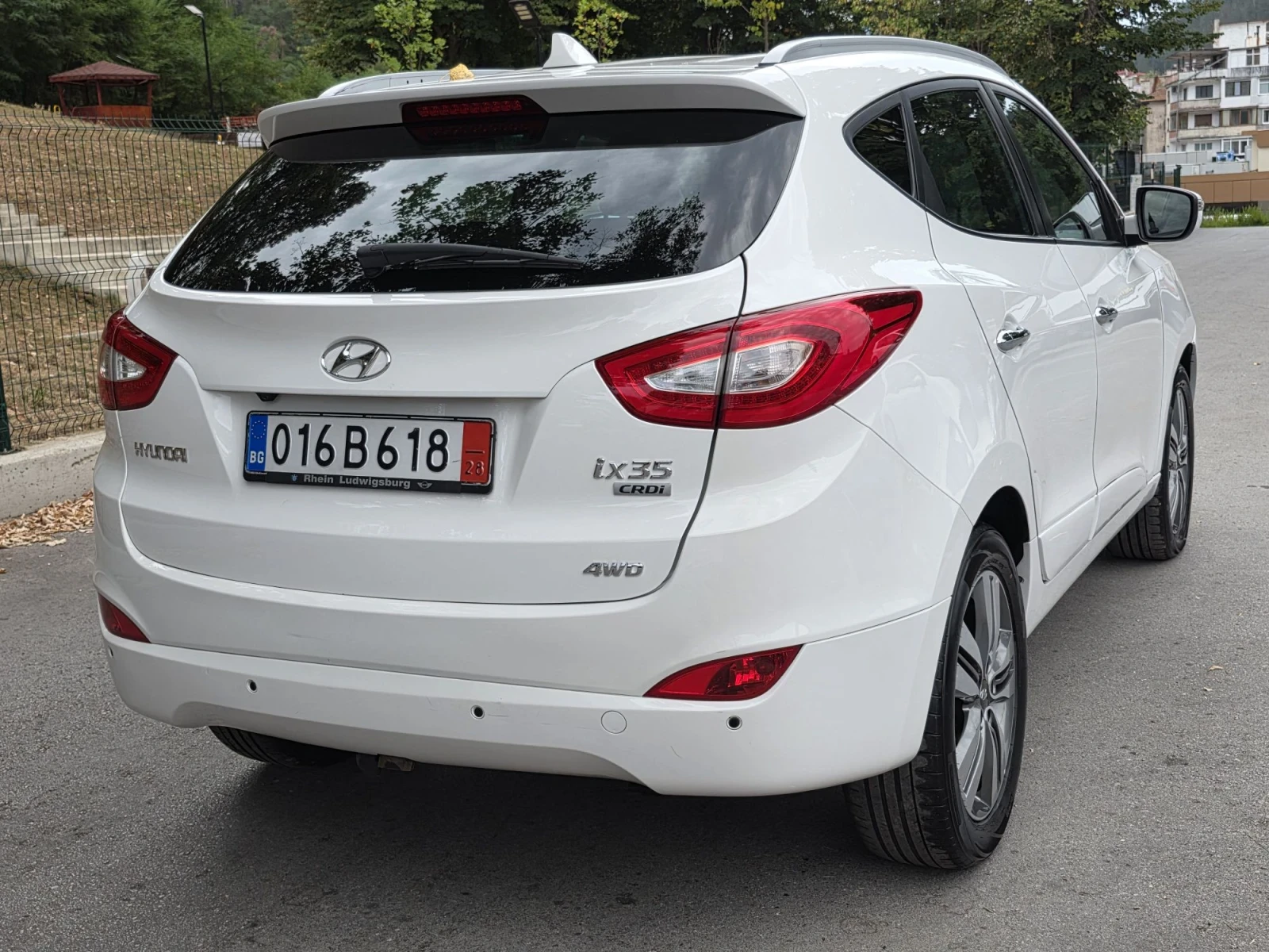 Hyundai IX35 2.0 CRDI 4WD KeyyGo, снимка 5 - Автомобили и джипове - 56248403