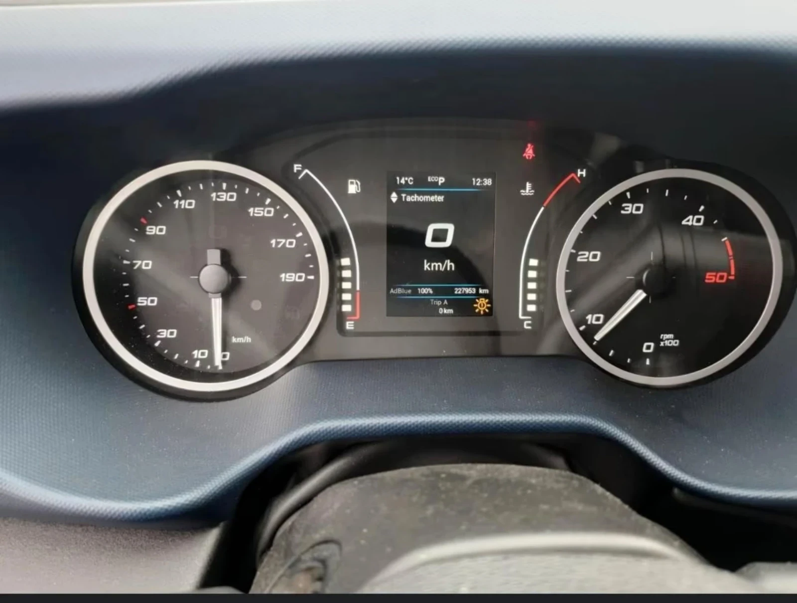 Iveco Daily 3.0 179k.c. 8G Himatic , снимка 5 - Бусове и автобуси - 53892543