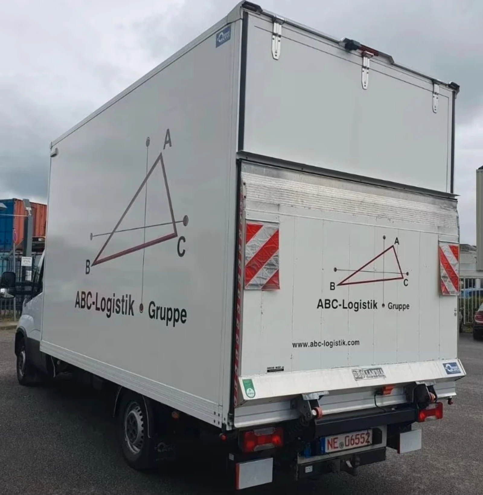 Iveco Daily 3.0 179k.c. 8G Himatic , снимка 3 - Бусове и автобуси - 53892543