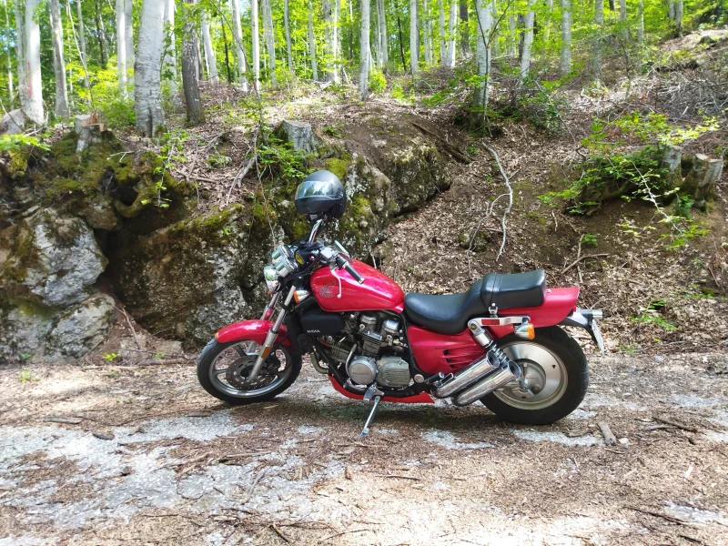 Honda Magna VF700C, снимка 4 - Мотоциклети и мототехника - 52567716