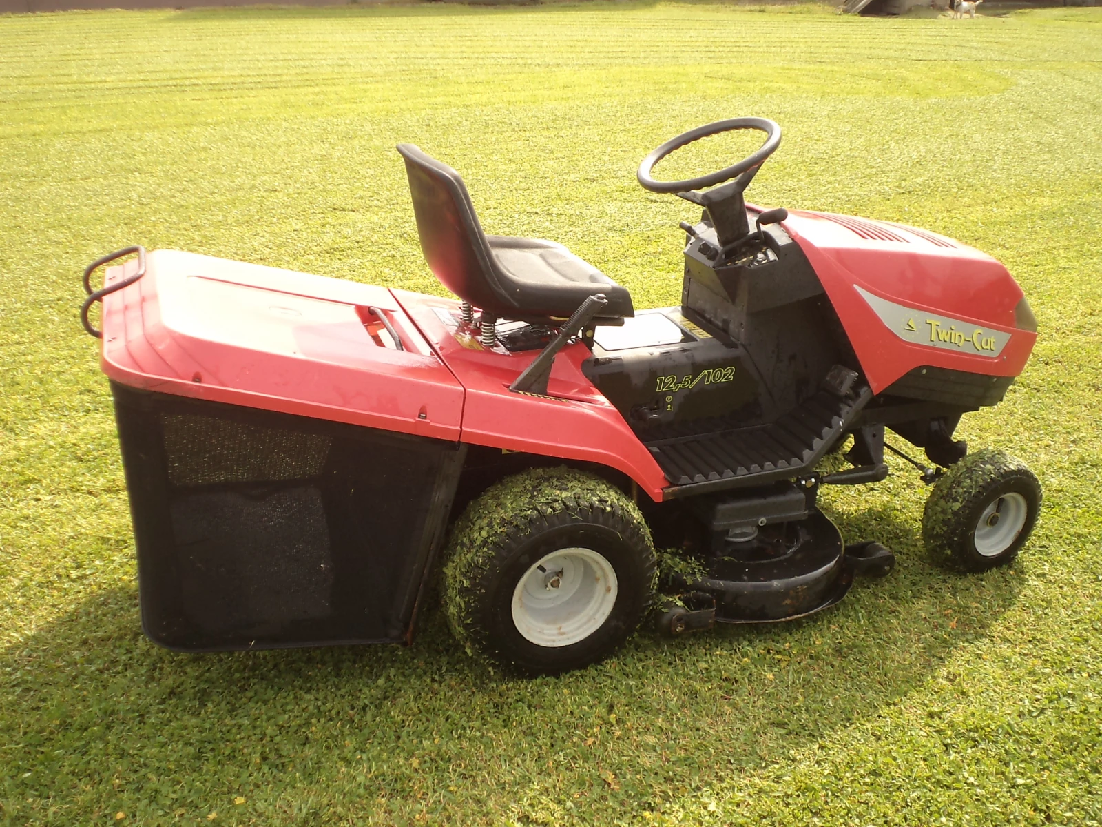 Сенокосачка Друга марка Twin Cut 12.5 к.с ТОП!!!, снимка 12 - Селскостопанска техника - 48834480