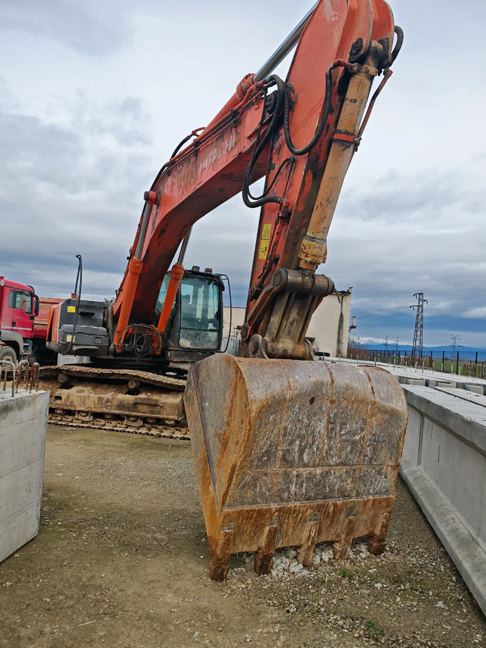 Багер Hitachi ZX350LC-3, снимка 2 - Индустриална техника - 54356226