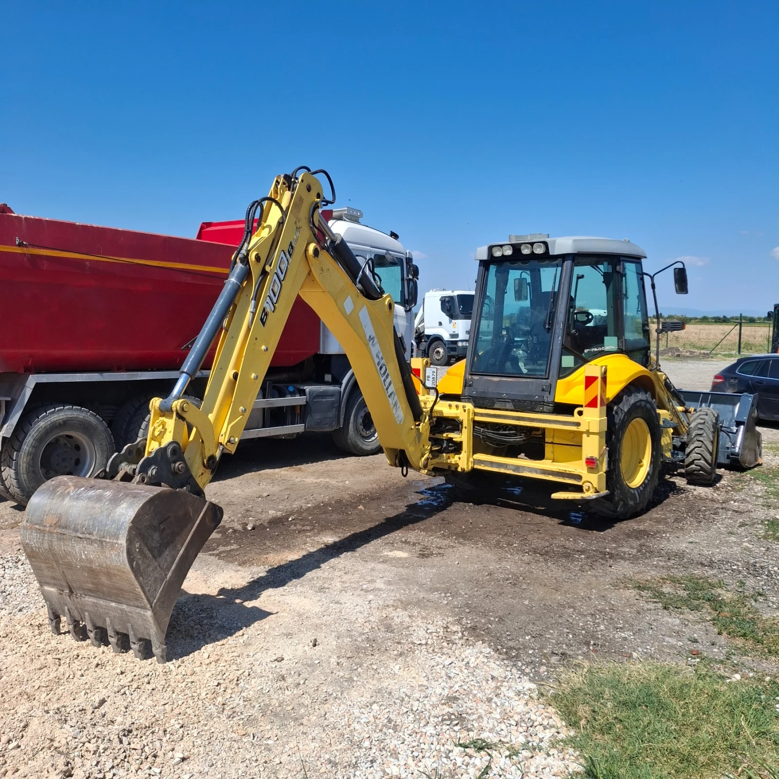 Багер New Holland B100B, снимка 3 - Индустриална техника - 55491575