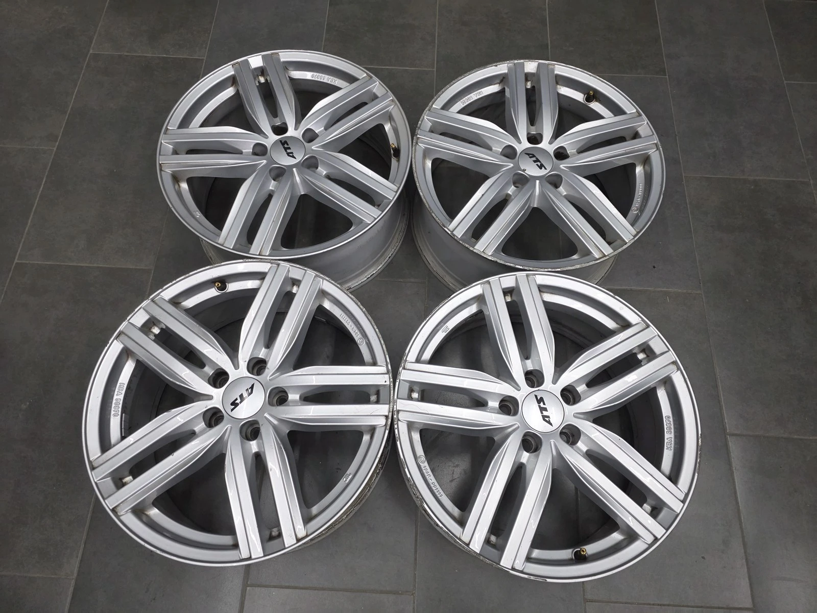 Джанти за Mercedes-Benz, снимка 5 - Гуми и джанти - 56719422