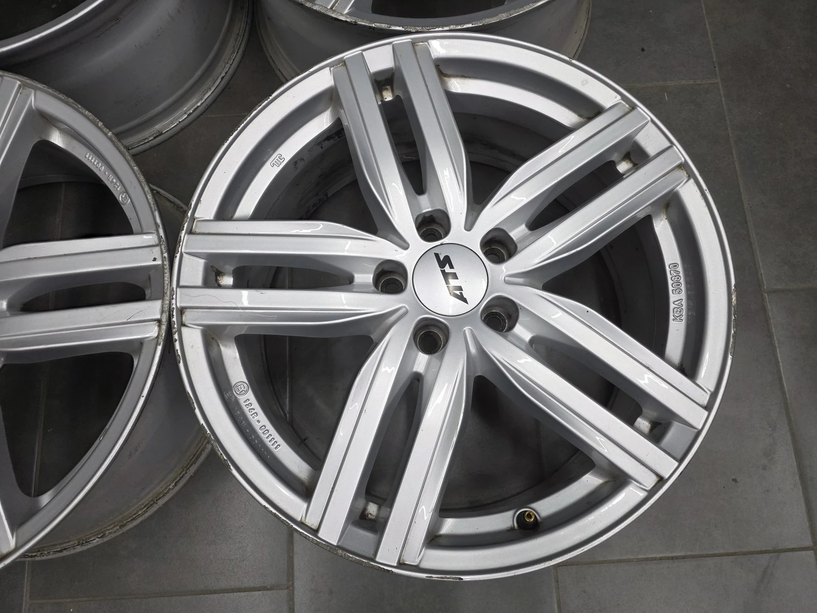 Джанти за Mercedes-Benz, снимка 4 - Гуми и джанти - 56719422