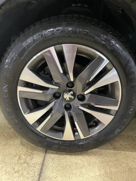 Peugeot 2008 Allure   1.2 e-THP 130, EAT6, Start-Stop, Euro 6.3, снимка 4