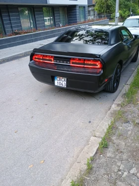 Dodge Challenger V6, снимка 2