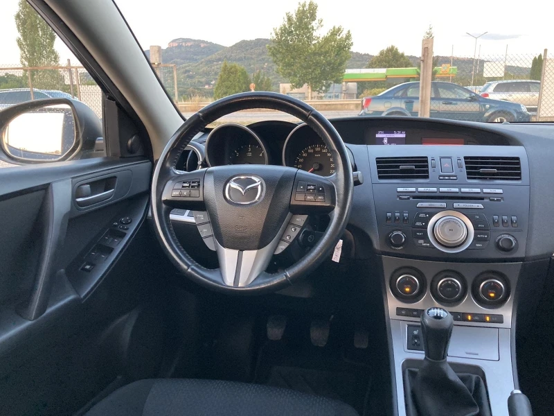 Mazda 3 2.2TDI 150кс 6 СКОРОСТИ АВТОПИЛОТ EURO 5B, снимка 12 - Автомобили и джипове - 37553350