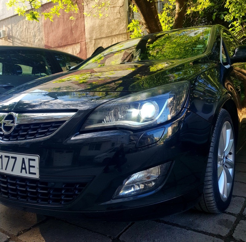 Opel Astra 2.0 165 Full, снимка 8 - Автомобили и джипове - 46214107