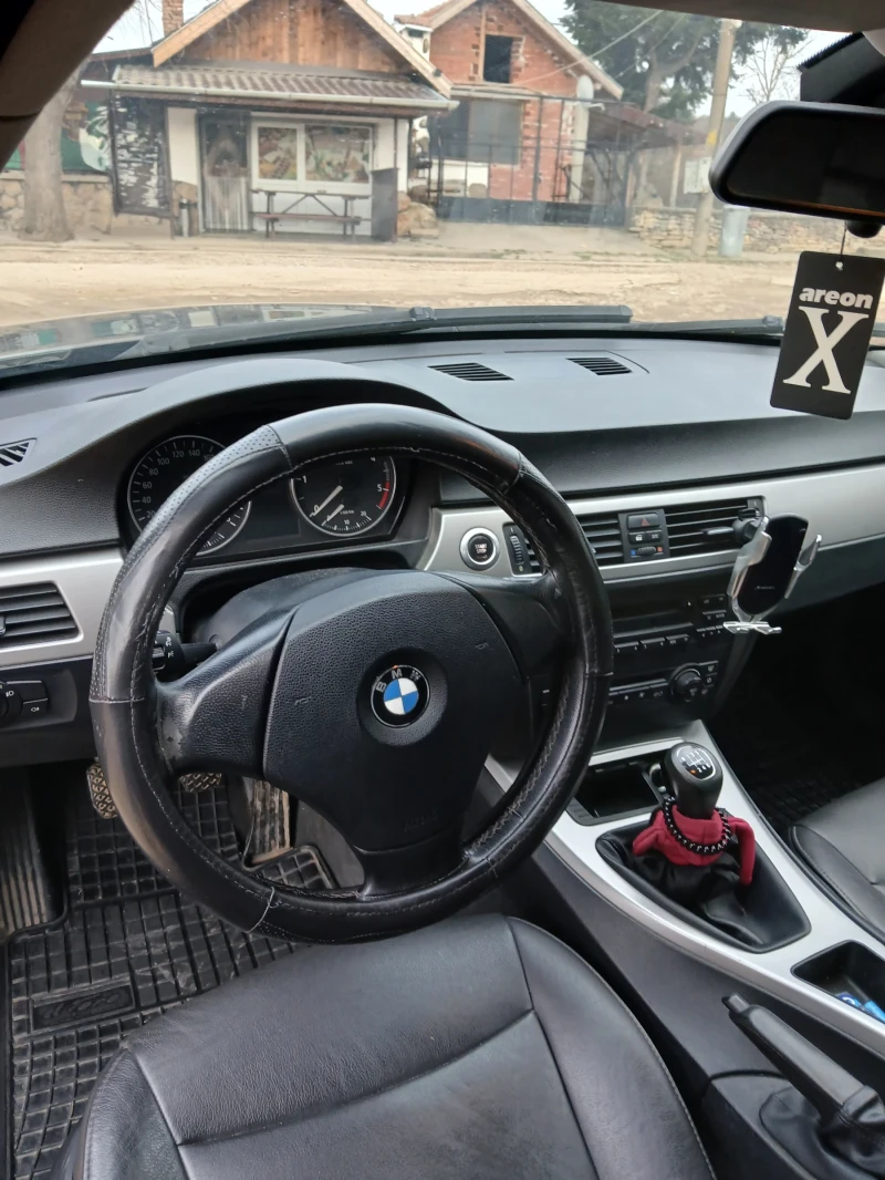 BMW 320, снимка 9 - Автомобили и джипове - 48321444