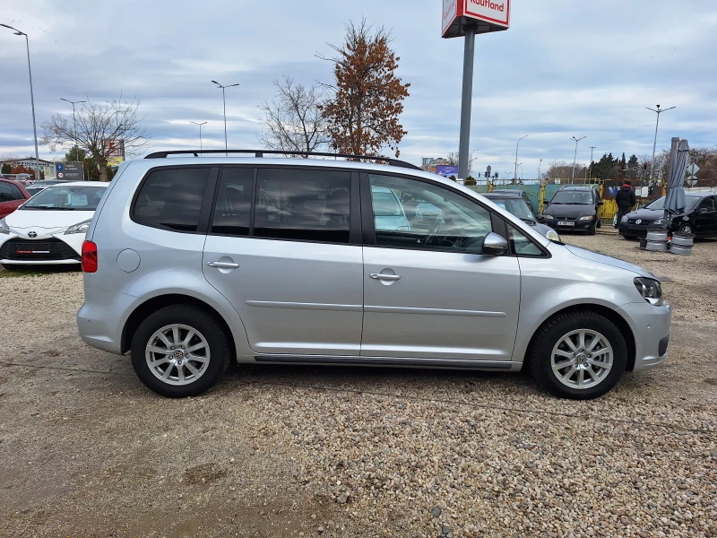 VW Touran 1.6 TDI, снимка 7 - Автомобили и джипове - 48437574