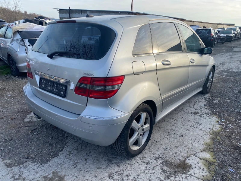 Mercedes-Benz B 200, снимка 4 - Автомобили и джипове - 48626019