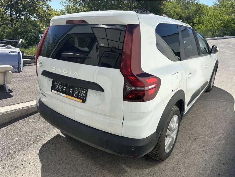 Dacia Jogger 1.0 TCE LPG, снимка 5 - Автомобили и джипове - 50346872