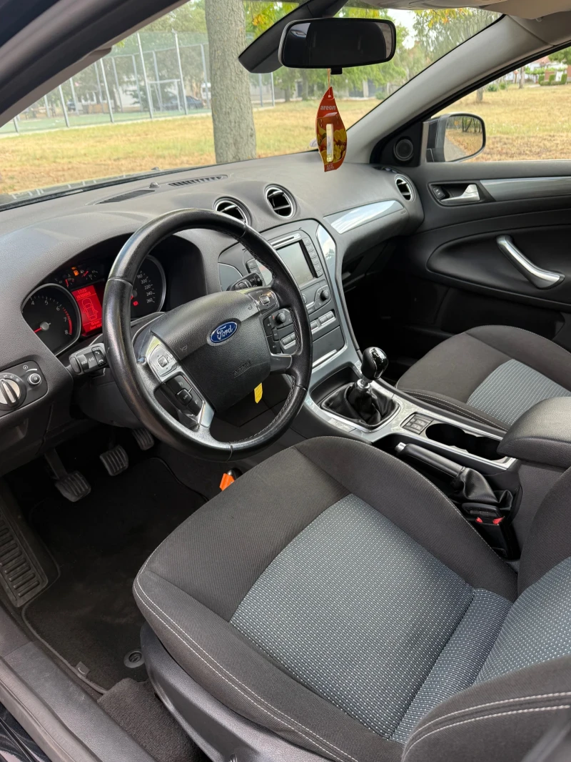 Ford Mondeo 1.6 EcoBoost , снимка 10 - Автомобили и джипове - 51083054