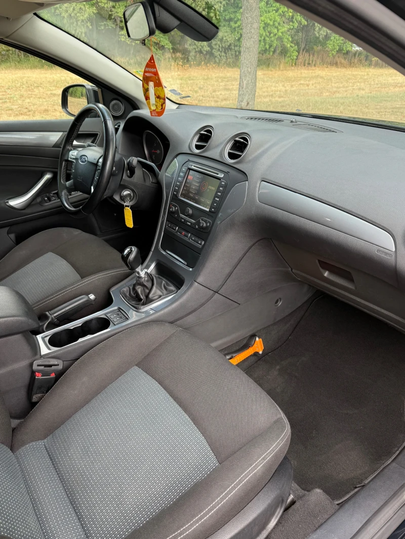 Ford Mondeo 1.6 EcoBoost , снимка 11 - Автомобили и джипове - 51083054