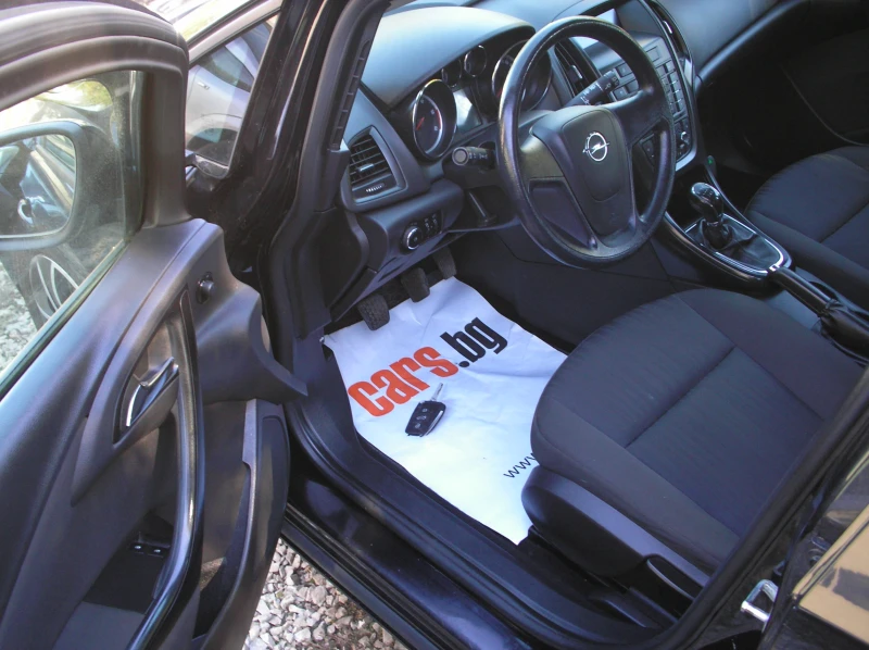Opel Astra 1, 7 tdi sport, снимка 8 - Автомобили и джипове - 52311764