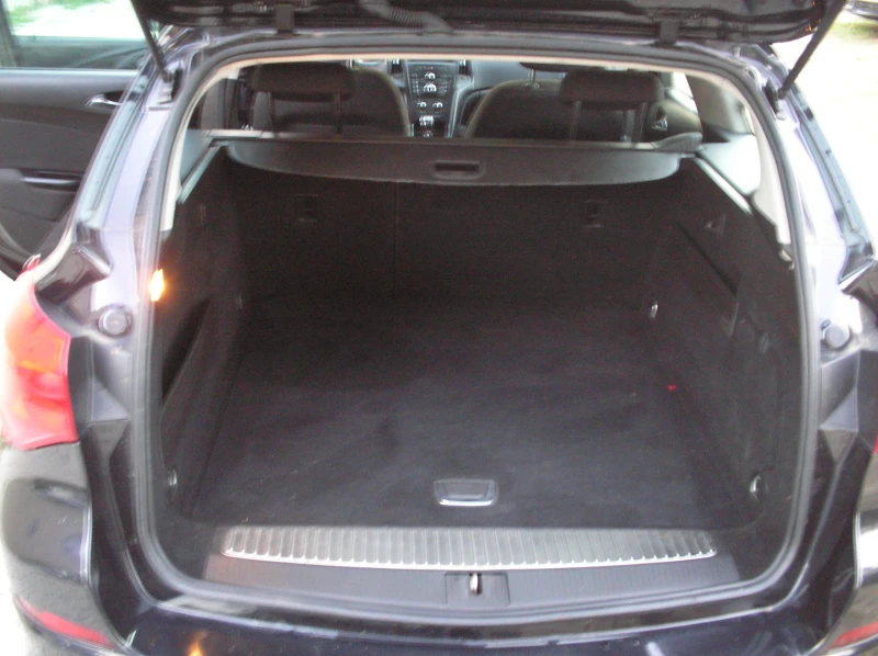 Opel Astra 1, 7 tdi sport, снимка 12 - Автомобили и джипове - 52311764