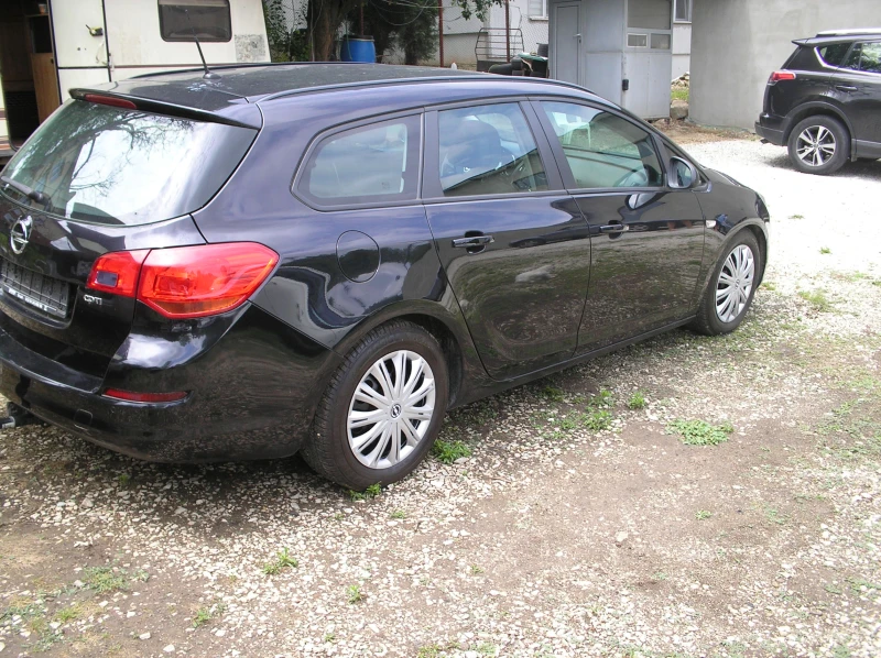 Opel Astra 1, 7 tdi sport, снимка 7 - Автомобили и джипове - 52311764
