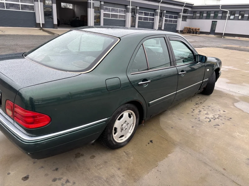 Mercedes-Benz E 220 D-95hp, снимка 6 - Автомобили и джипове - 52892978