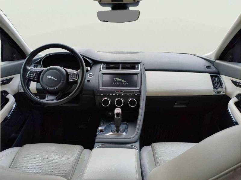 Jaguar E-pace 2.0, снимка 10 - Автомобили и джипове - 53091143