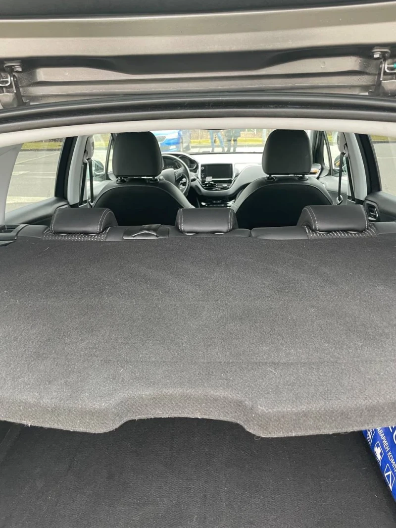 Peugeot 2008 Allure   1.2 e-THP 130, EAT6, Start-Stop, Euro 6.3, снимка 11 - Автомобили и джипове - 53400463