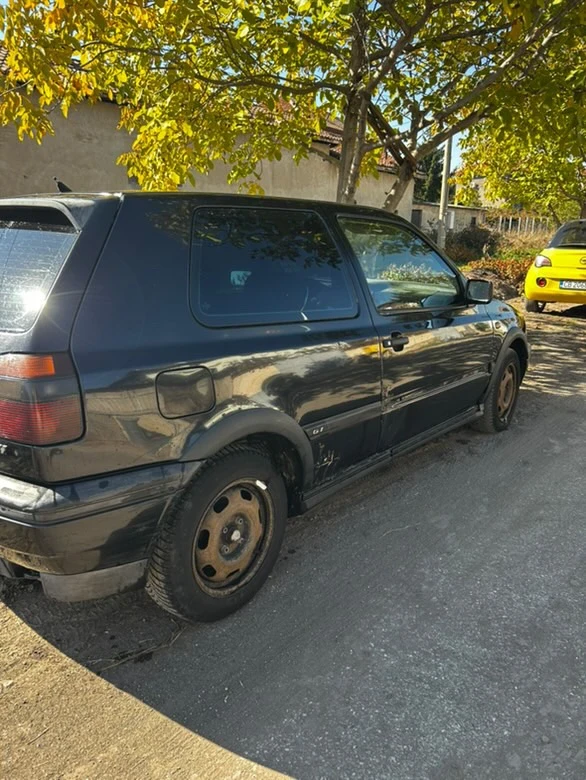 VW Golf 1.6 бензин газ, снимка 4 - Автомобили и джипове - 47739110