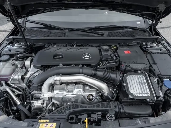 Mercedes-Benz CLA 250 4MATIC Coupe * CARFAX * АВТО КРЕДИТ * , снимка 7 - Автомобили и джипове - 54784895